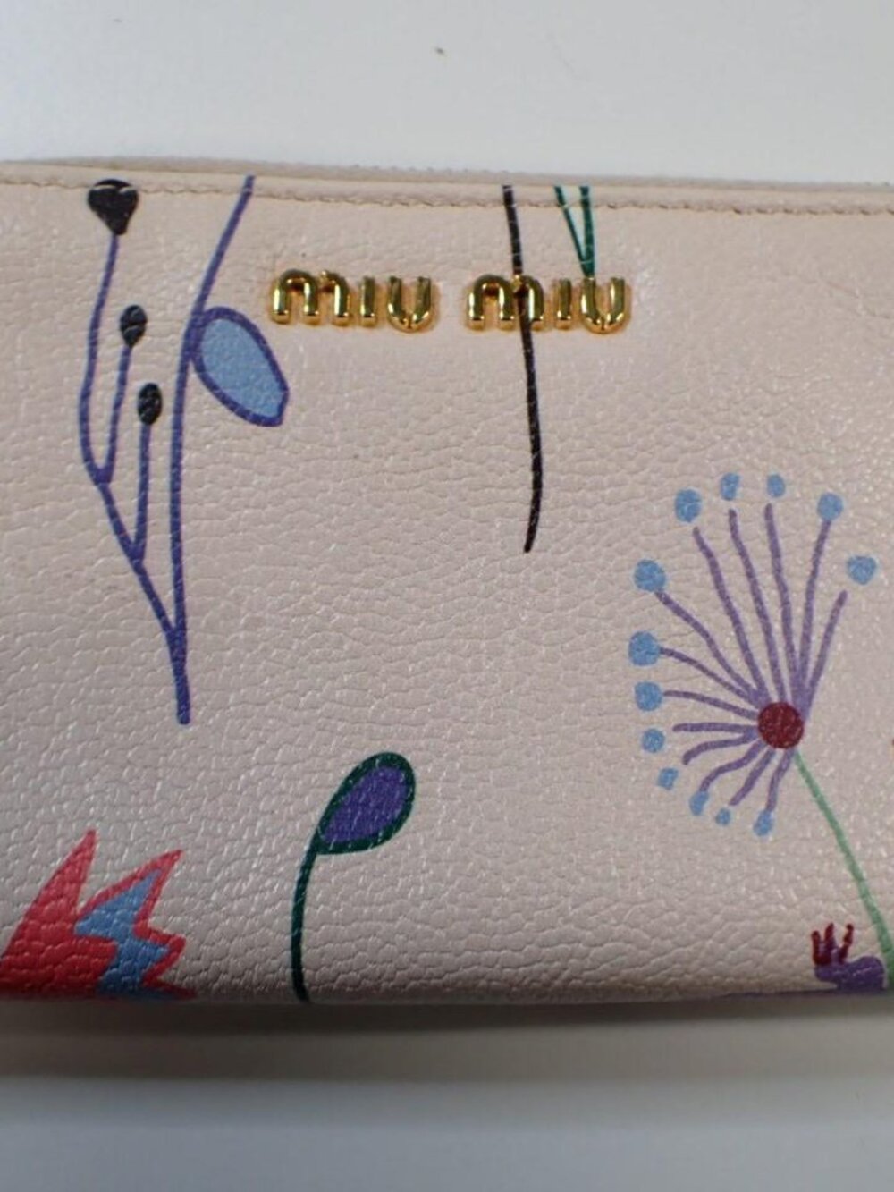 Miu Miu Light Pink Floral Wallet - Picture 4 of 7